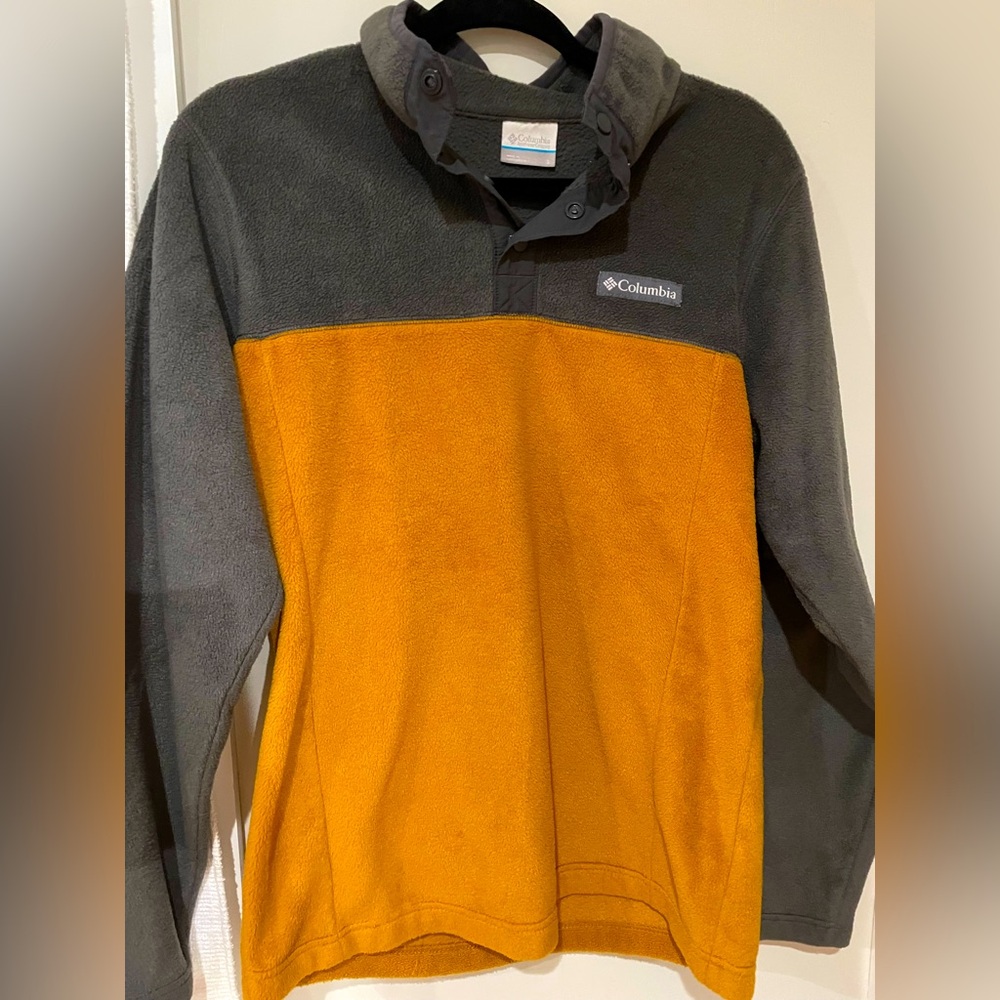 Columbia Men’s Sweatshirt